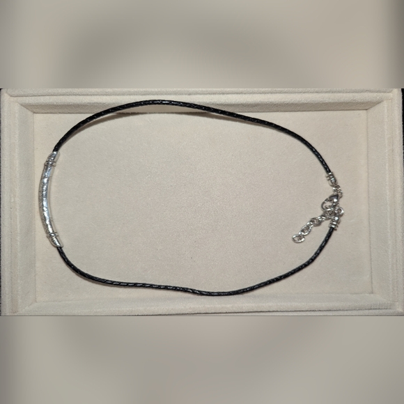 Brighton Black Leather and Silver Necklace And Dust Bag - Picture 6 of 7